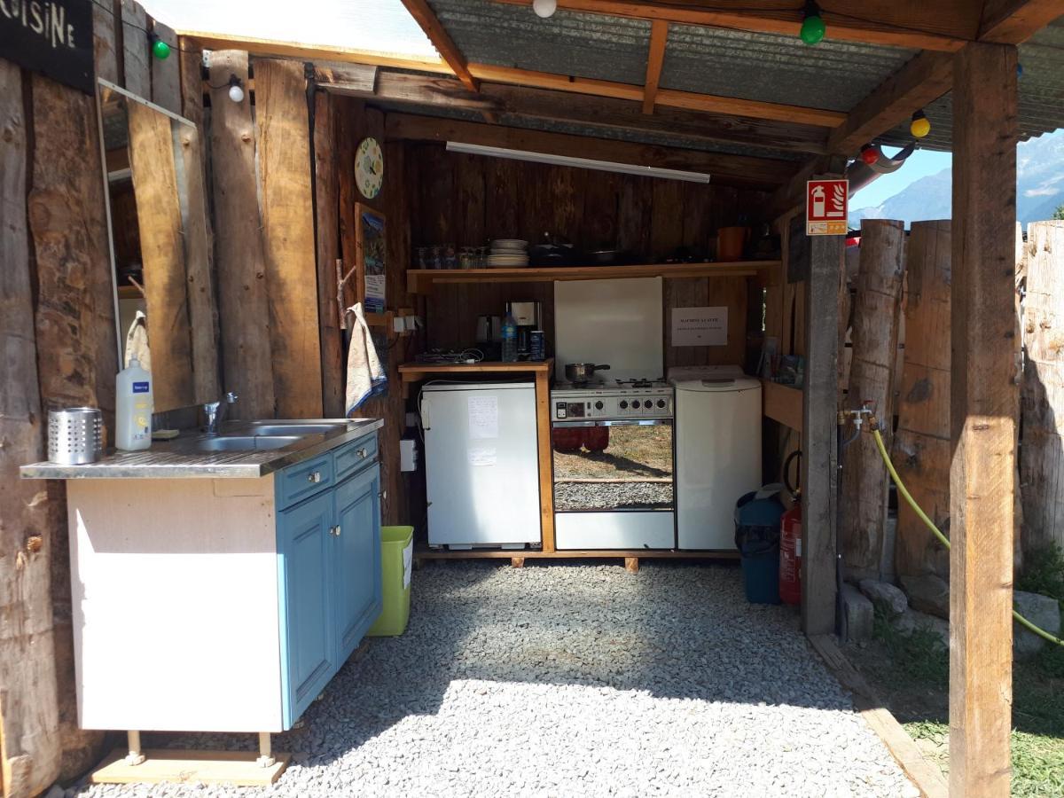 Maurienne Outdoor - Nuit Insolite En Yourte En Savoie Saint-Georges-Des-Hurtieres Zewnętrze zdjęcie